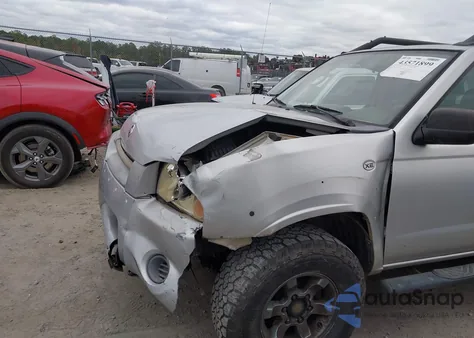 2004 Nissan Frontier Xe-V6 z USA, uszkodzony, nr VIN 1N6ED27T84C424811